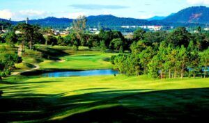Ghé thăm sân golf quốc tế có tuổi đời lâu nhất Việt Nam tại Đà Lạt