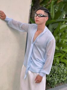Hotboy Gia Thắng gợi ý mix đồ du lịch mùa hè cùng thương hiệu REO Concept
